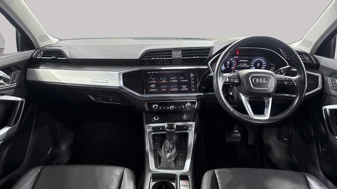 2020 Audi Q3 35 Tfsi, Automatic, 38440 km, Dashboard View