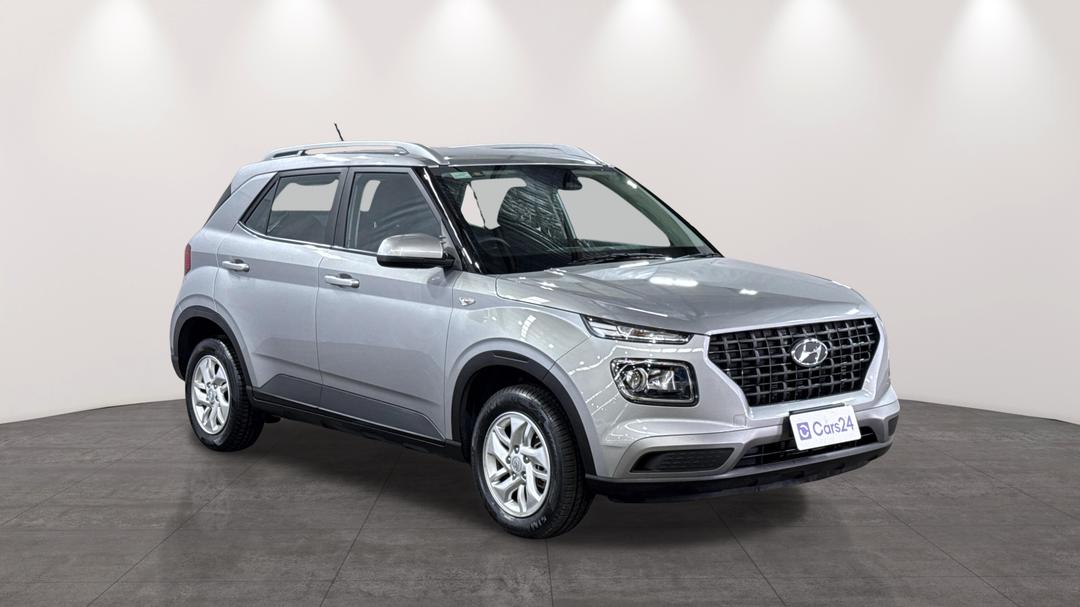 2025 Hyundai Venue Venue, Automatic, 23221 km, Right Front Diagonal (45- Degree) View