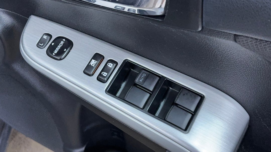 2017 Toyota Camry Atara S, Automatic, 115034 km, Drivers Side Door Panel Controls