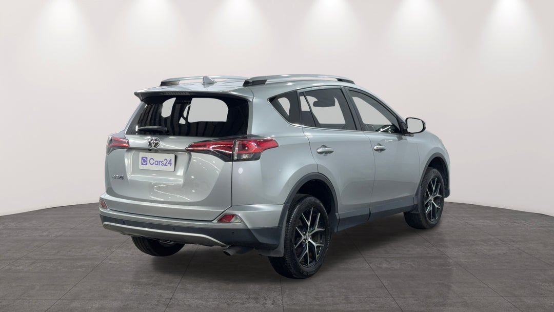 Right Back Diagonal (45- Degree) View