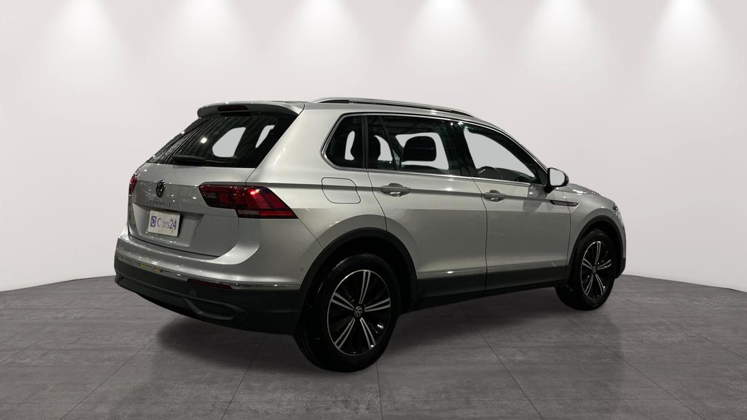 2021 Volkswagen Tiguan 110tsi Life, Automatic, 107906 km, Right Back Diagonal (45- Degree) View