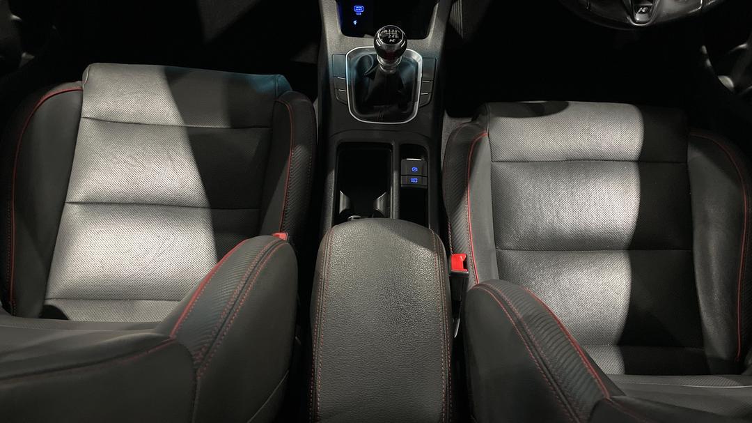 2020 Hyundai i30 N Line, Manual, 39033 km, Center Console