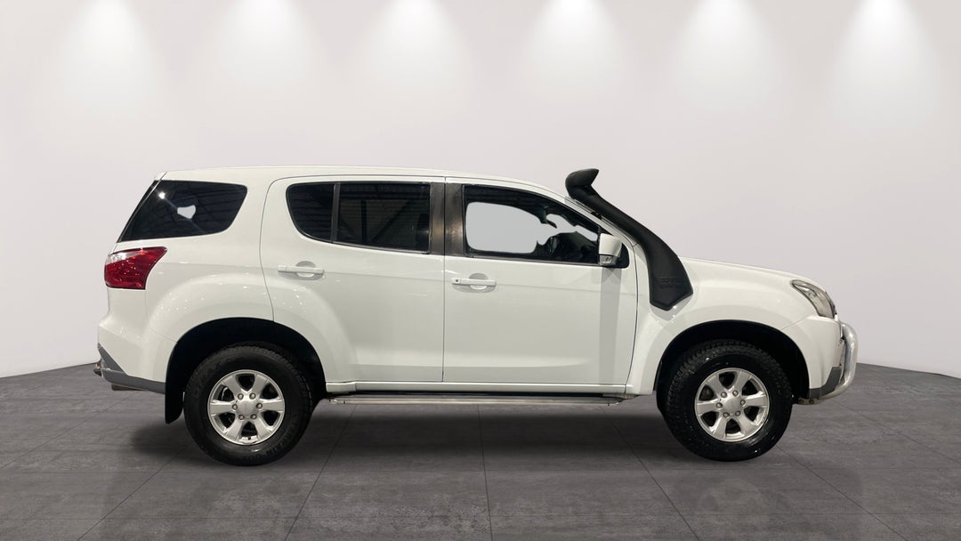2019 Isuzu MU-X Ls-m (4x4), Automatic, 92842 km, Right Side View