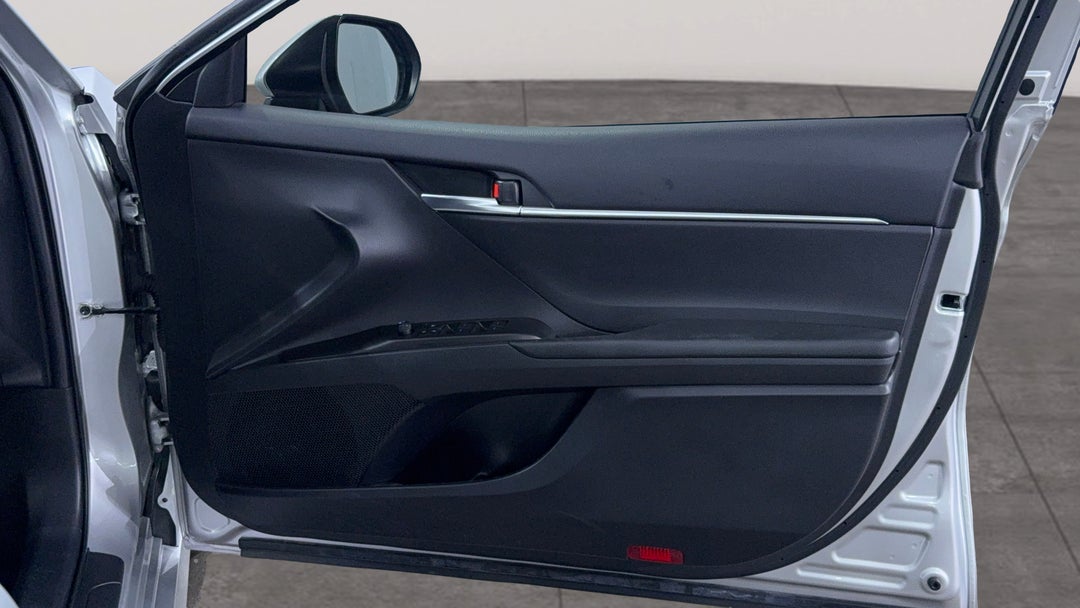 2022 Toyota Camry Ascent, Automatic, 21830 km, Speaker View