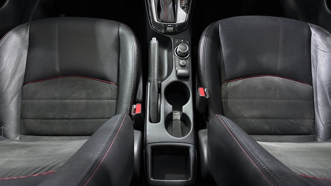 2017 Mazda CX-3 Akari (FWD), Automatic, 49697 km, Center Console