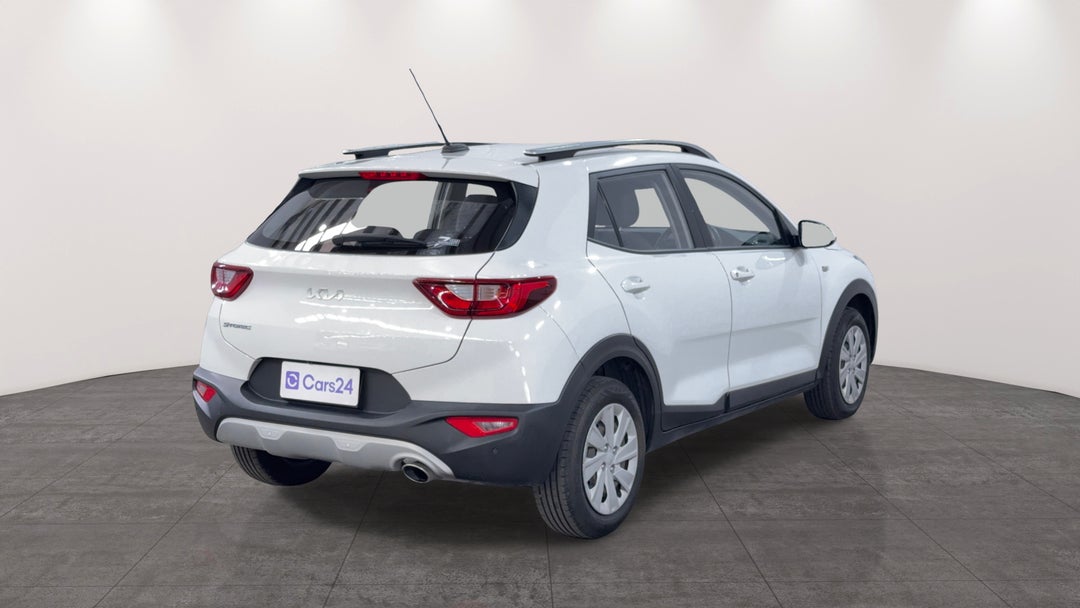 Right Back Diagonal (45- Degree) View