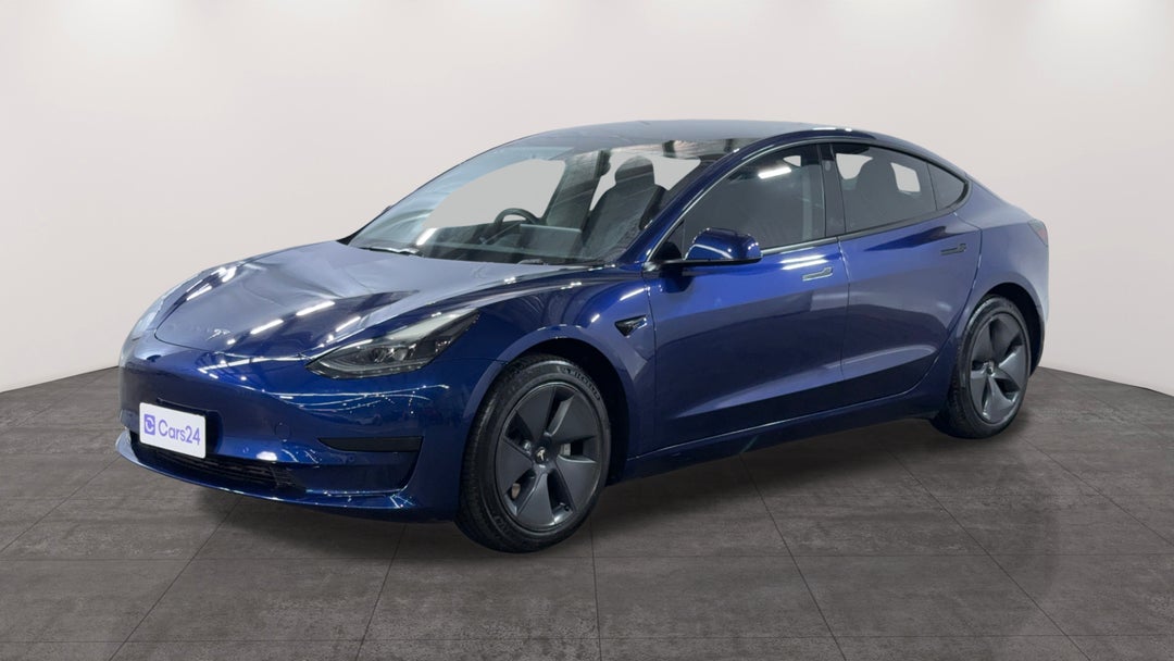 2021 Tesla Model 3 Standard Range Plus RWD, Automatic, 50651 km, Left Front Diagonal (45- Degree) View