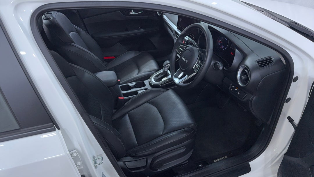 2022 Kia Cerato Sport+, Automatic, 22866 km, Right Side Front Door Cabin View
