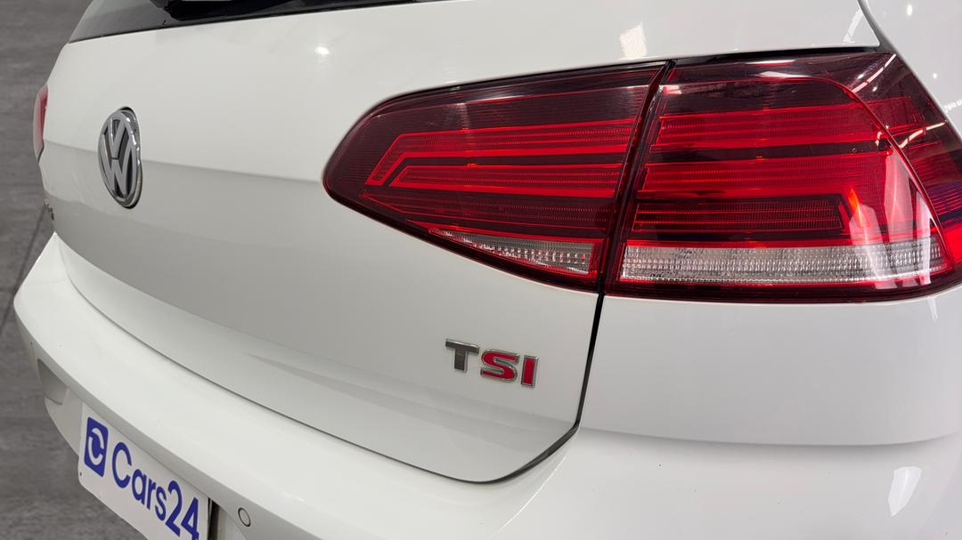 2017 Volkswagen Golf 110 Tsi Trendline, Automatic, 118407 km, Badge (Boot Right Side)