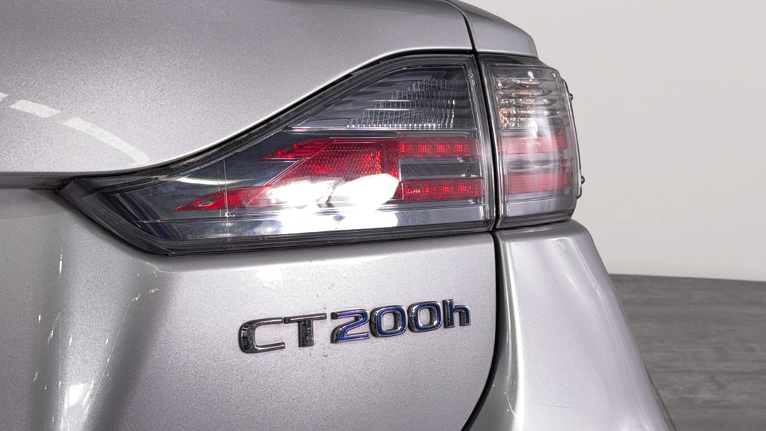 Badge (Boot Right Side)