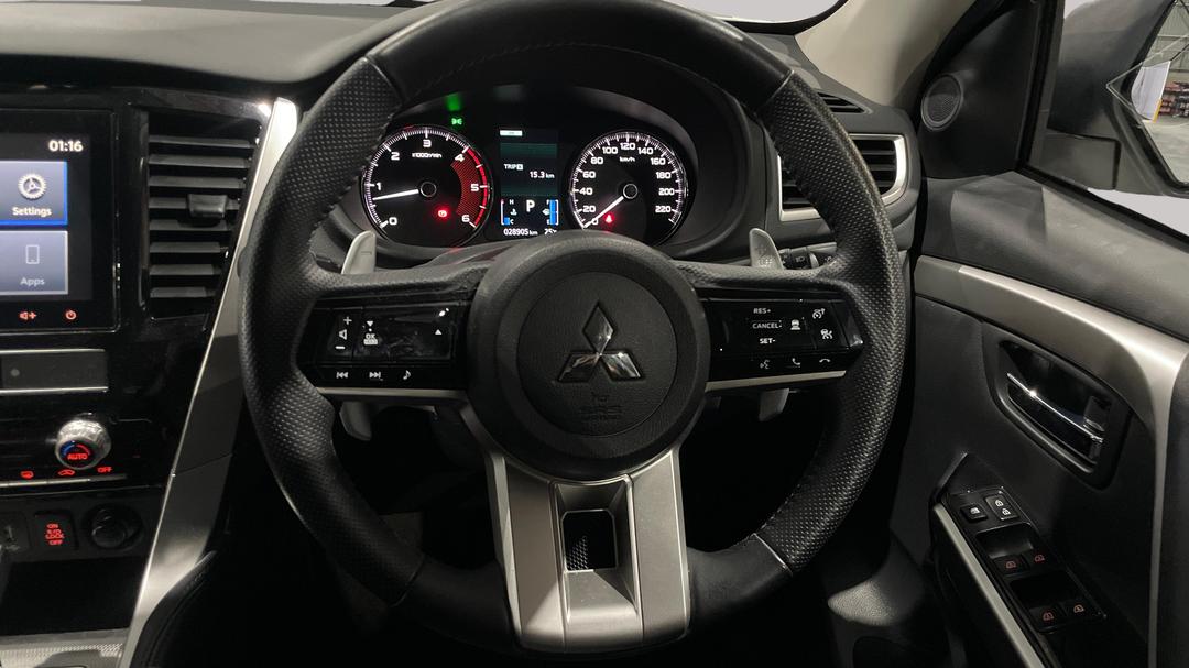 2024 Mitsubishi Pajero Sport Gls (4WD) 7 Seat, Automatic, 28905 km, Steering Wheel Close-up