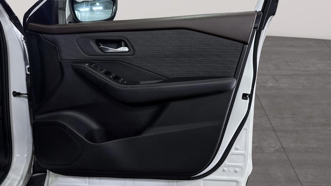 2024 Nissan X-trail St (4WD), Automatic, 49970 km, Speaker View