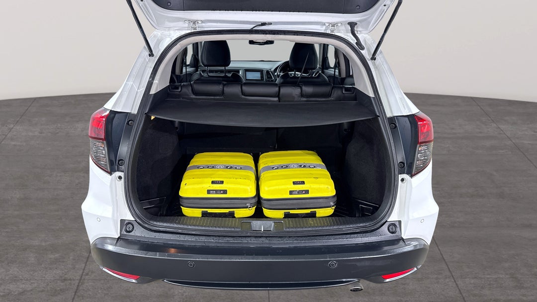 2019 Honda HR-V Vti-lx, Automatic, 94458 km, Boot Inside View with Luggage
