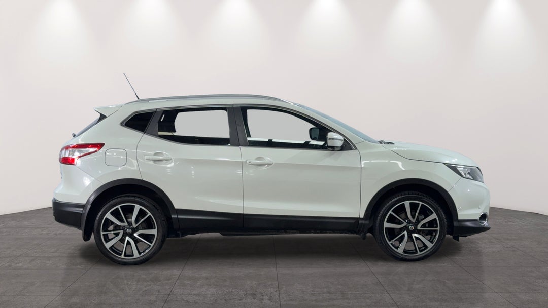 2016 Nissan Qashqai Ti, Automatic, 114532 km, Right Side View