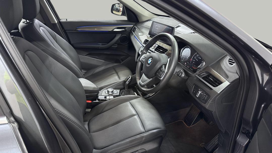 2020 BMW X1 sDrive 20i, Automatic, 44202 km, Right Side Front Door Cabin View