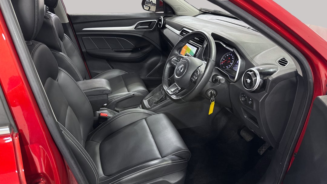 2022 MG ZS Excite, Automatic, 33315 km, Right Side Front Door Cabin View