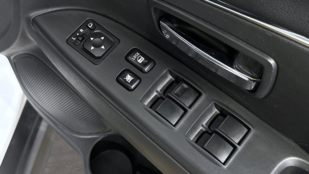 2016 Mitsubishi ASX Ls (2WD), Automatic, 118017 km, Drivers Side Door Panel Controls