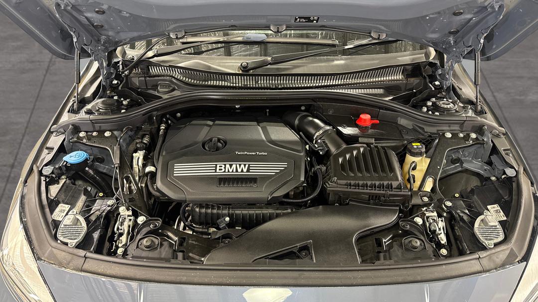2020 BMW 1 18i M Sport, Automatic, 33680 km, Open Bonnet (Engine)