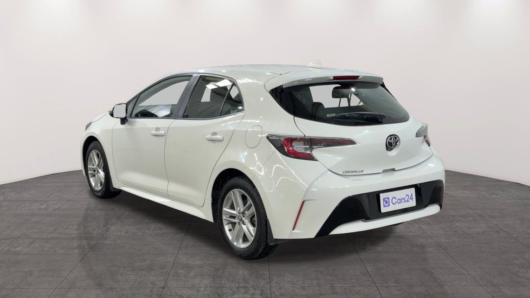 Left Back Diagonal (45- Degree) View