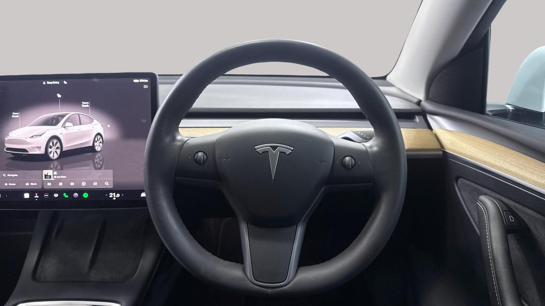 2022 Tesla Model Y Rear-wheel Drive, Automatic, 35135 km, Steering Wheel Close-up