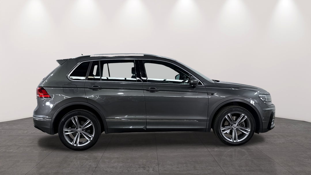 2019 Volkswagen Tiguan 132 Tsi R-line Edition, Automatic, 63435 km, Right Side View
