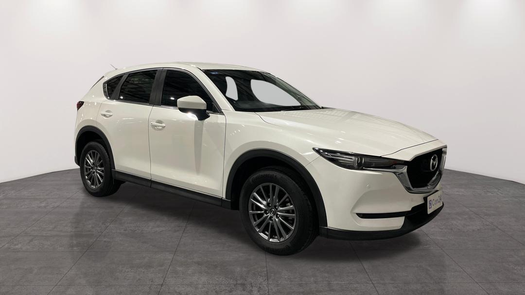 2017 Mazda CX-5 Maxx Sport (4x4), Automatic, 122567 km, Right Front Diagonal (45- Degree) View