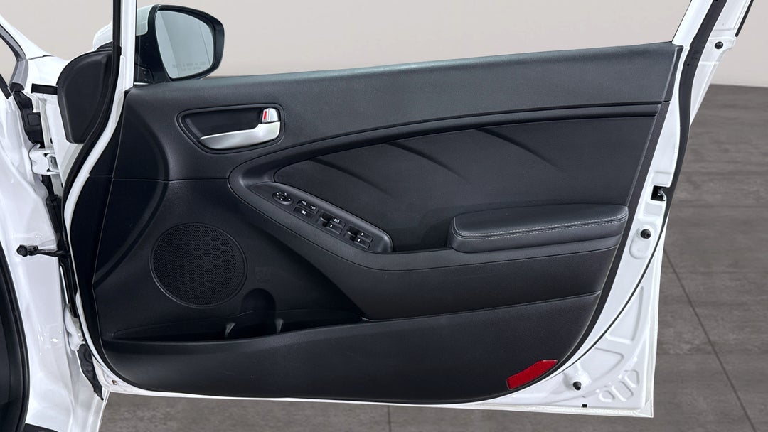 2015 Kia Cerato S, Automatic, 39578 km, Speaker View