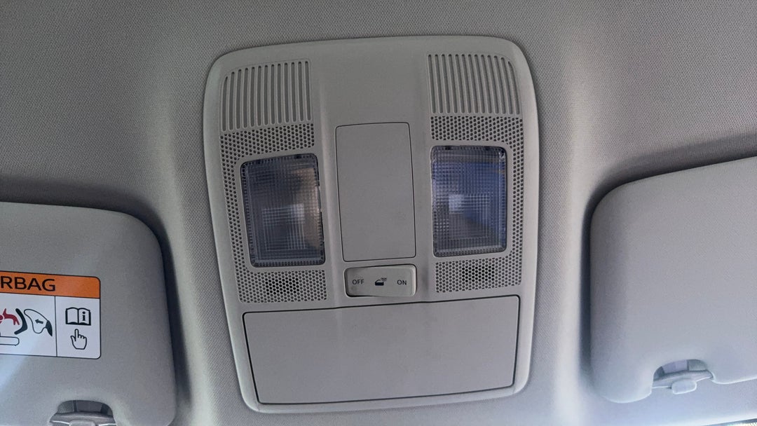 On-Roof Controls/Sunglass holder