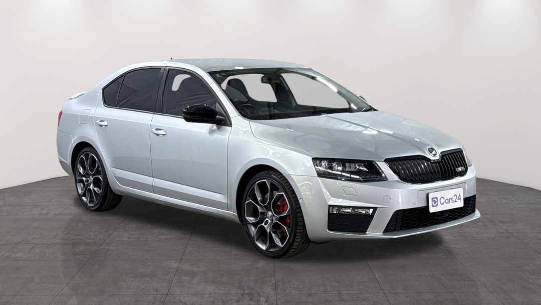 2015 SKODA Octavia Rs 162 Tsi, Automatic, 94691 km, Right Front Diagonal (45- Degree) View