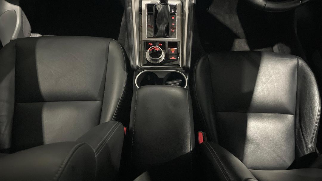 2023 Mitsubishi Pajero Sport Gsr (4WD) 7 Seat, Automatic, 35355 km, Center Console