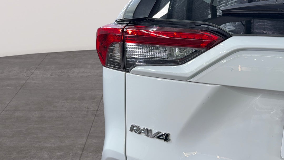 2020 Toyota RAV4 Gx (2WD) Hybrid, Automatic, 107619 km, Badge (Boot Left Side)