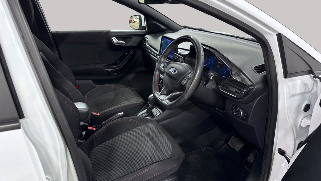 2022 Ford Puma St-line, Automatic, 70839 km, Right Side Front Door Cabin View
