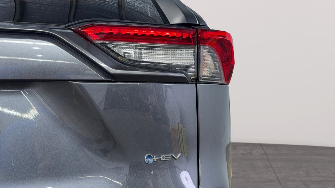 Badge (Boot Right Side)