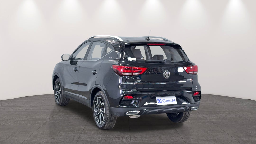 Left Back Diagonal (45- Degree) View