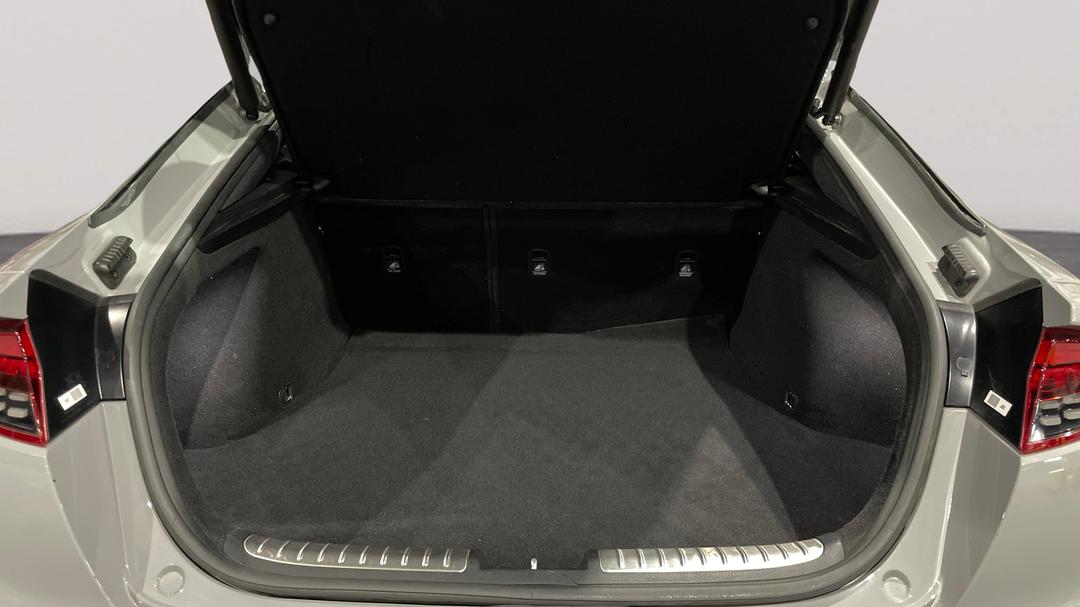 2020 Kia Stinger Gt (black Leather), Automatic, 60993 km, Boot Inside View