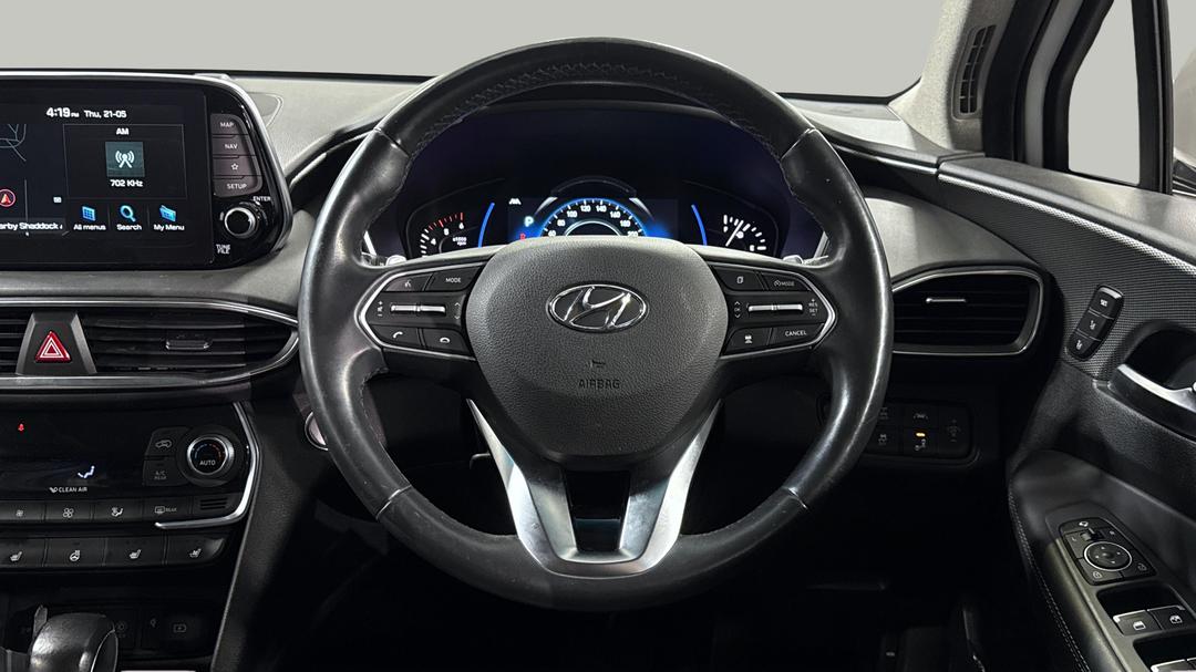 2019 Hyundai Santa Fe Highlander Crdi Blk-bge (AWD), Automatic, 88159 km, Steering Wheel Close-up