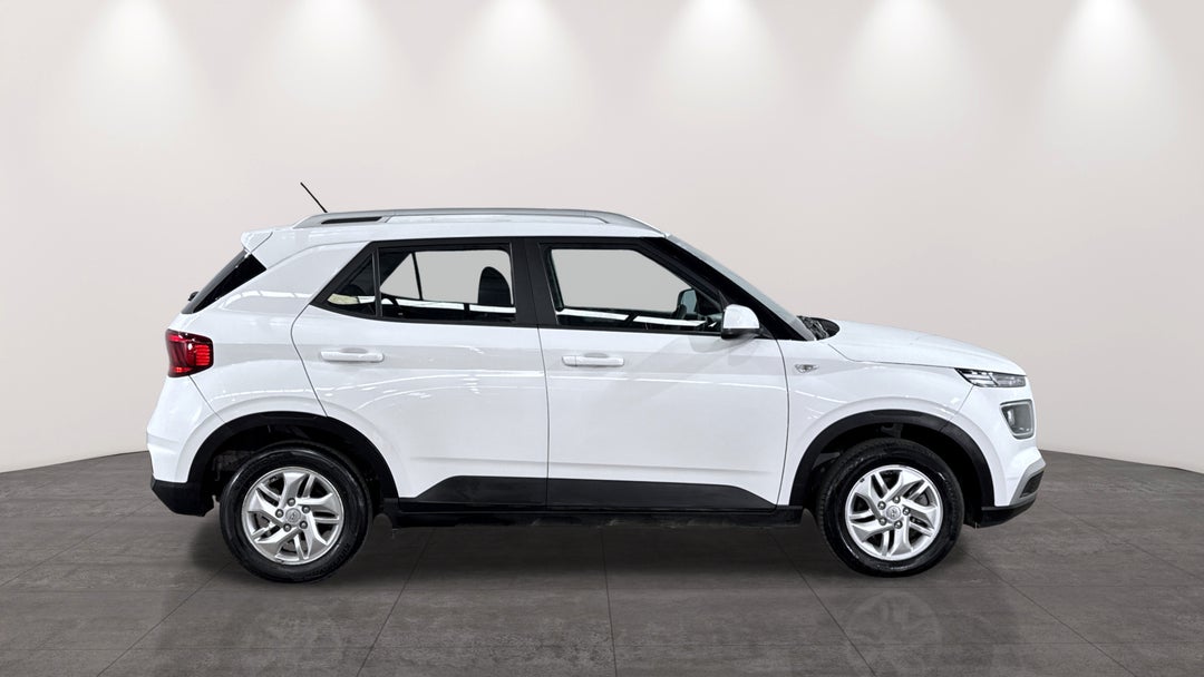 2023 Hyundai Venue Venue, Automatic, 43489 km, Right Side View