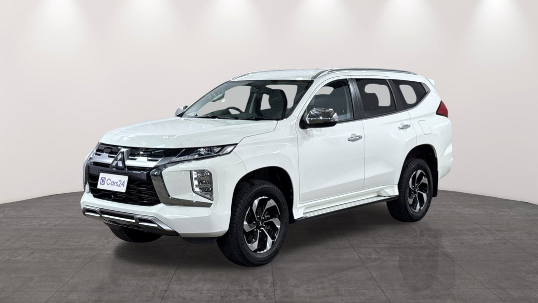 2024 Mitsubishi Pajero Sport Gls (4WD) 7 Seat, Automatic, 38484 km, Left Front Diagonal (45- Degree) View