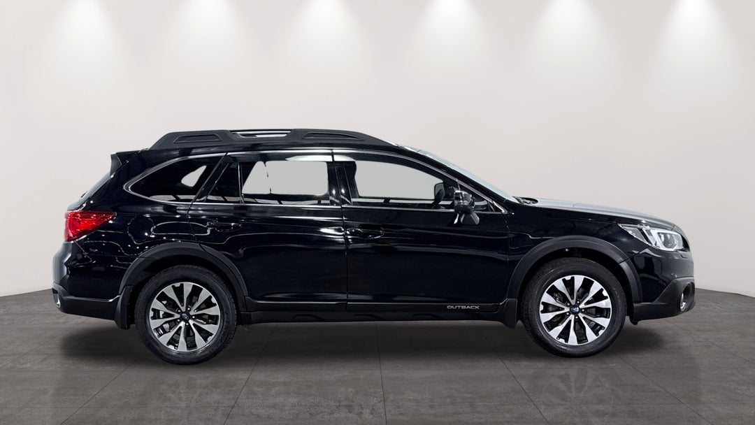 2016 Subaru Outback 2.5i Premium AWD, Automatic, 118627 km, Right Side View