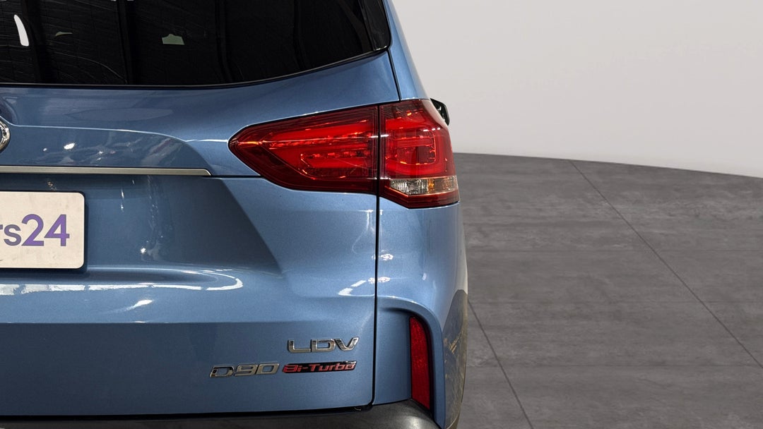 2020 LDV D90 Executive (4WD), Automatic, 104210 km, Badge (Boot Right Side)