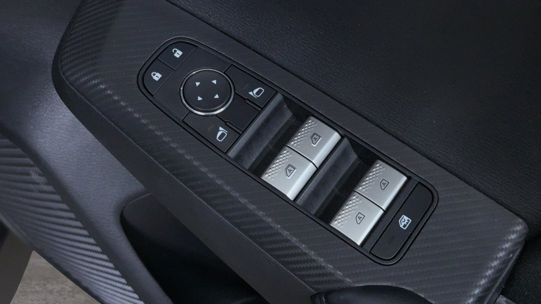 2024 Mitsubishi Outlander Es 7 Seat (2WD), Automatic, 51622 km, Drivers Side Door Panel Controls