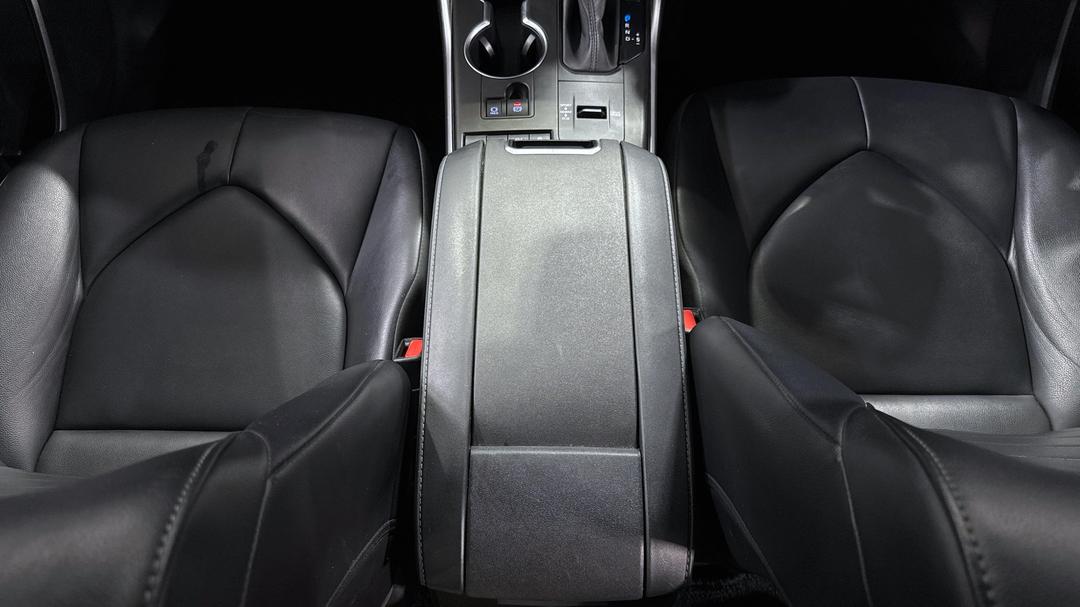 2021 Toyota Kluger Gxl Hybrid AWD, Automatic, 89513 km, Center Console