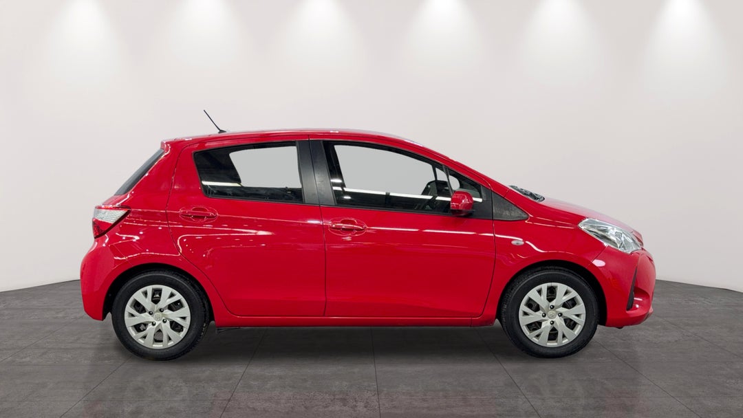 2018 Toyota Yaris Ascent, Manual, 78829 km, Right Side View