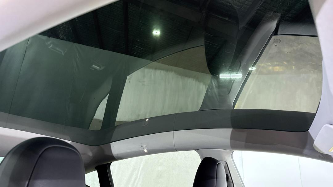 2022 Tesla Model Y Rear-wheel Drive, Automatic, 51099 km, Interior Sunroof/Moonroof