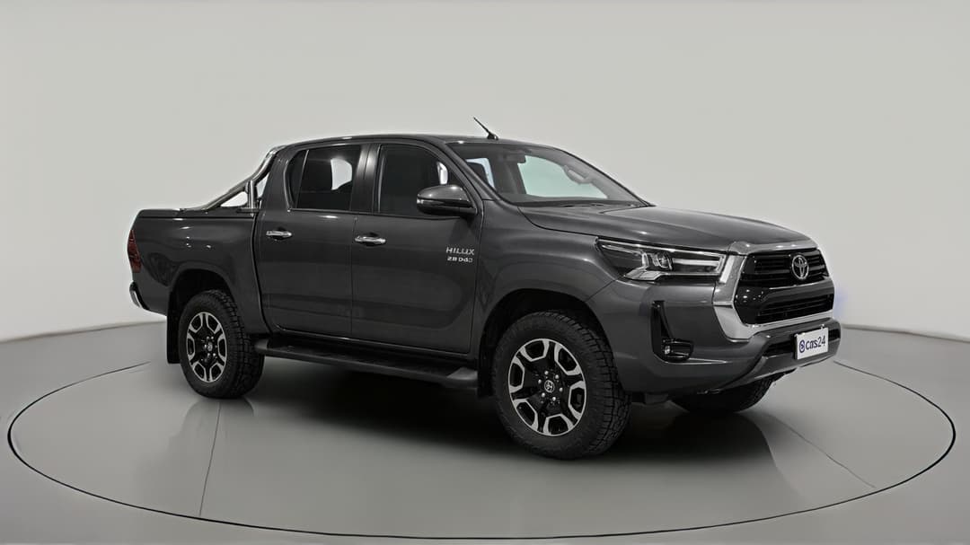 2021 Toyota Hilux Sr5 (4x4), Automatic, 56369 km, Right Front Diagonal (45- Degree) View