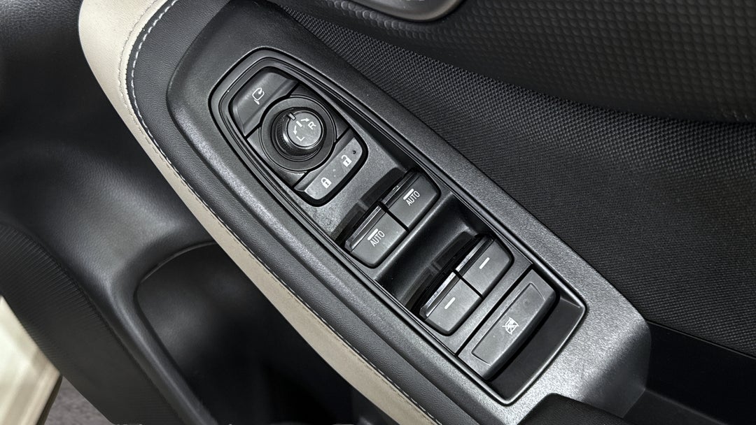 2022 Subaru Forester 2.5i Premium (AWD), Automatic, 70641 km, Drivers Side Door Panel Controls