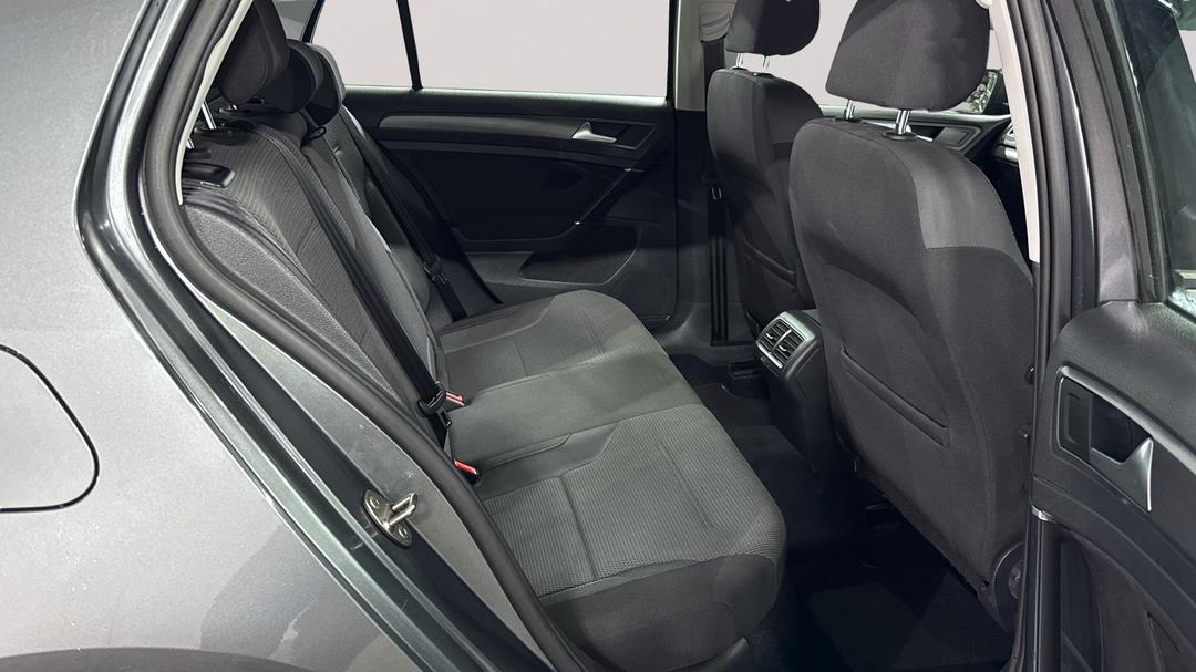2018 Volkswagen Golf 110 Tsi Comfortline, Automatic, 53586 km, Right Side Rear Door Cabin View