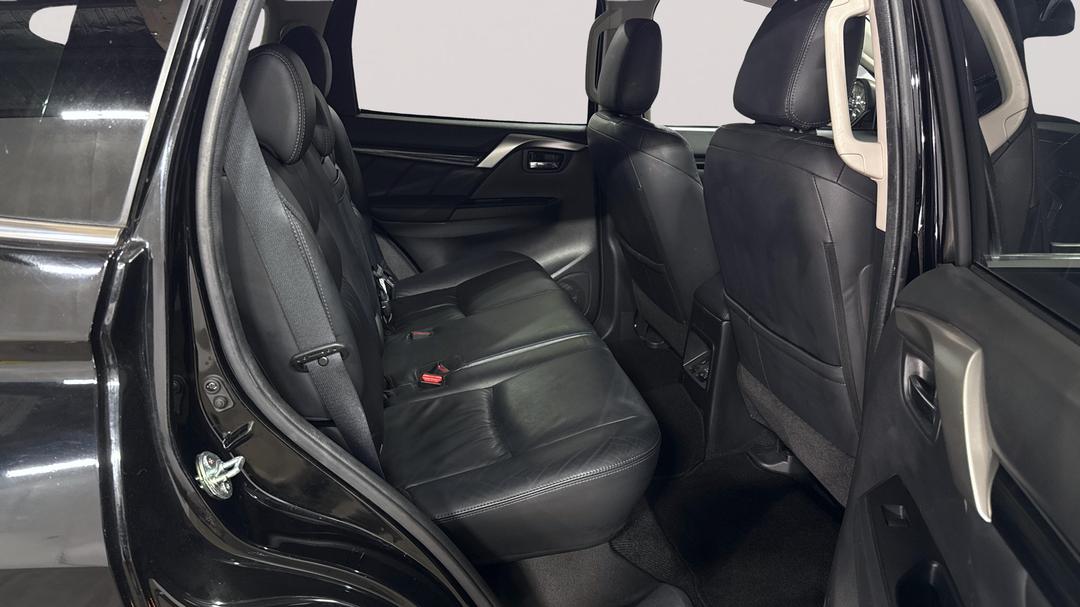 2018 Mitsubishi Pajero Sport Exceed (4x4) 7 Seat, Automatic, 55056 km, Right Side Rear Door Cabin View