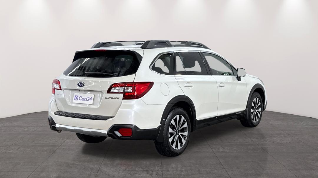 2016 Subaru Outback 2.5i Premium AWD, Automatic, 119746 km, Right Back Diagonal (45- Degree) View
