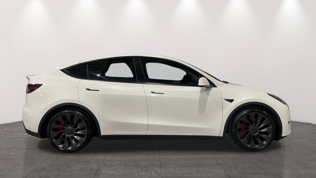 2023 Tesla Model Y Performance, Automatic, 32376 km, Right Side View
